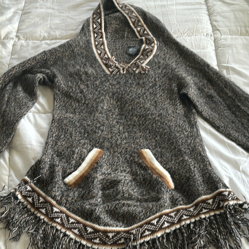 100% Alpaca sweater